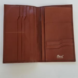 Vintage 👌💎MAROON💎 LEATHER WALLET BY